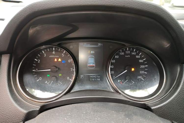 Used Nissan Qashqai 2016 2.0L CVT Elite Edition Instrument Cluster