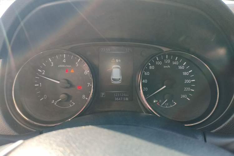 Used Nissan Qashqai 2016 2.0L CVT Elite Edition Instrument Cluster
