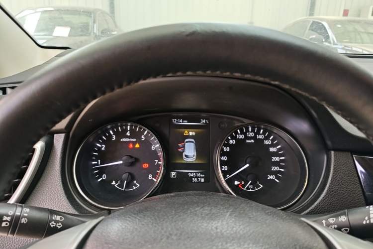 Used Nissan Qashqai 2016 2.0L CVT Elite Edition Instrument Cluster