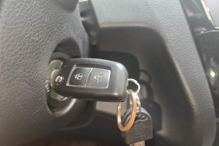 Used Nissan Qashqai 2016 2.0L CVT Elite Edition Interior 1