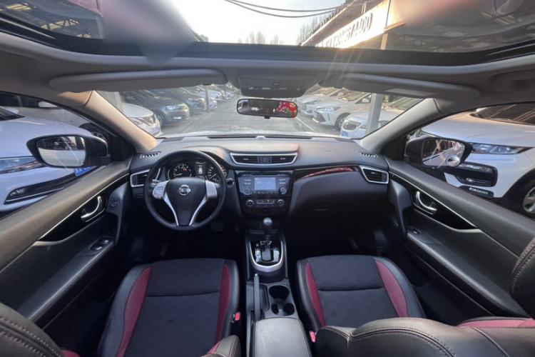 Used Nissan Qashqai 2016 2.0L CVT Luxury Edition Interior 1