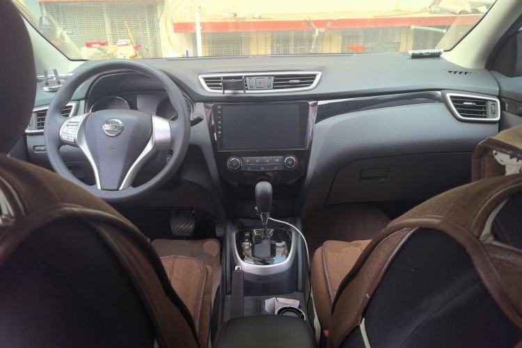 Used Nissan Qashqai 2016 2.0L CVT Elite Edition Interior 2