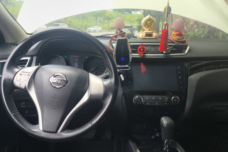 Used Nissan Qashqai 2016 2.0L CVT Luxury Edition Interior 2