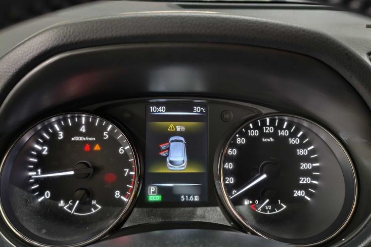 Used Nissan Qashqai 2016 2.0L CVT Luxury Edition Interior 4