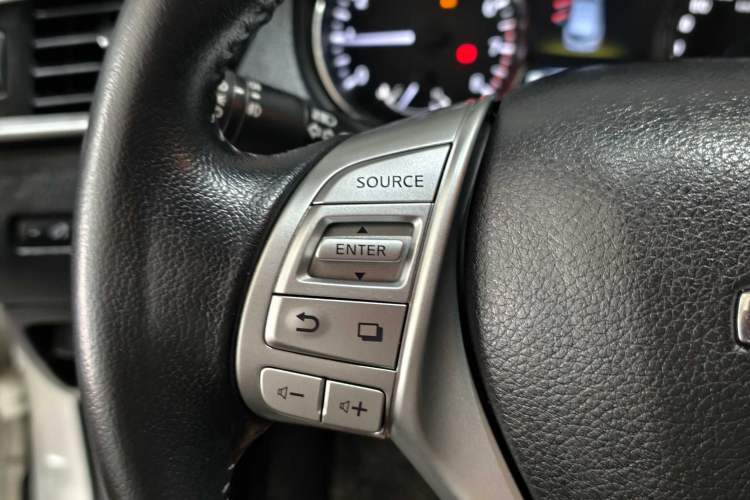 Used Nissan Qashqai 2016 2.0L CVT Luxury Edition Interior 5
