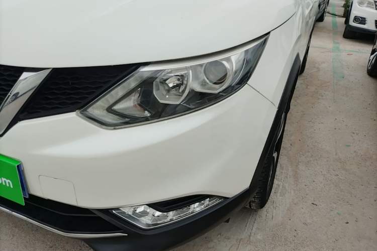 Used Nissan Qashqai 2016 2.0L CVT Luxury Edition Left Front Headlight