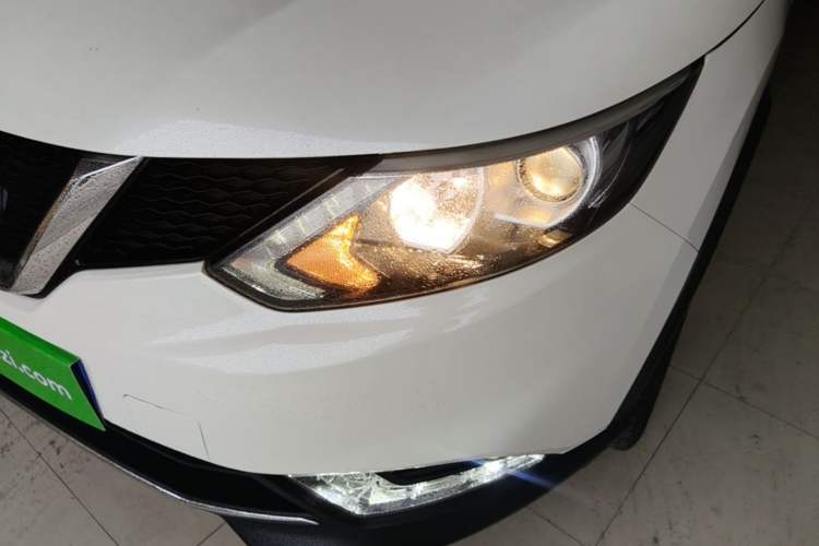 Used Nissan Qashqai 2016 2.0L CVT Elite Edition Left Front Headlight