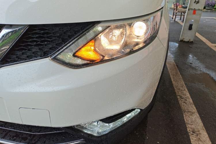 Used Nissan Qashqai 2016 2.0L CVT Elite Edition Left Front Headlight