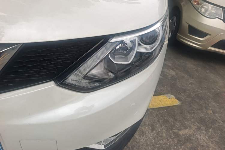 Used Nissan Qashqai 2016 2.0L CVT Elite Edition Left Front Headlight