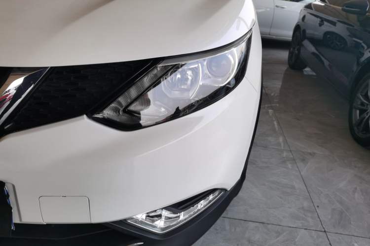Used Nissan Qashqai 2016 2.0L CVT Elite Edition Left Front Headlight