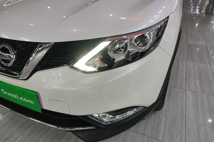 Used Nissan Qashqai 2016 2.0L CVT Elite Edition Left Front Headlight