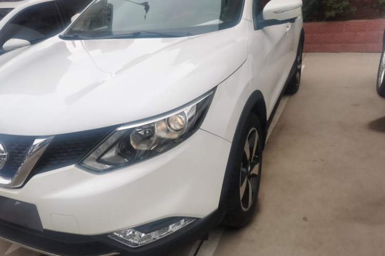 Used Nissan Qashqai 2016 2.0L CVT Luxury Edition Left Front Headlight
