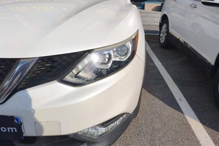 Used Nissan Qashqai 2016 2.0L CVT Elite Edition Left Front Headlight