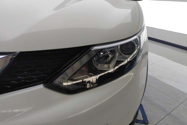 Used Nissan Qashqai 2016 2.0L CVT Elite Edition Left Front Headlight