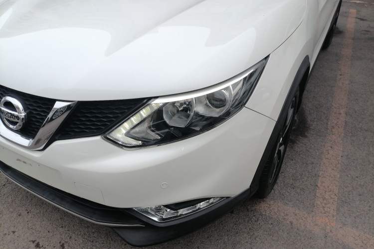 Used Nissan Qashqai 2016 2.0L CVT Luxury Edition Left Front Headlight