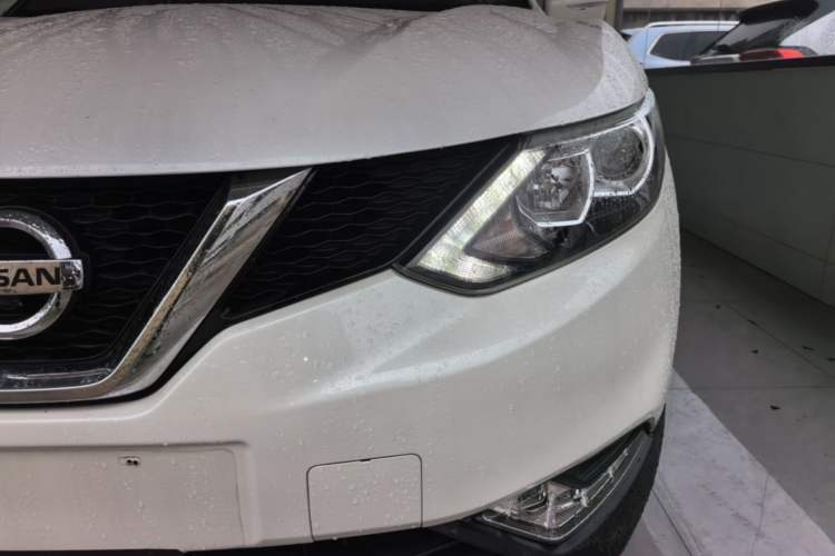 Used Nissan Qashqai 2016 2.0L CVT Luxury Edition Left Front Headlight
