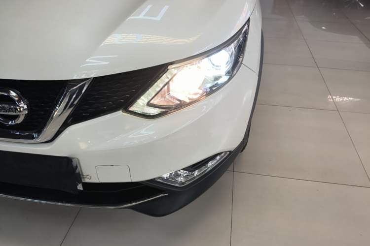 Used Nissan Qashqai 2016 2.0L CVT Elite Edition Left Front Headlight