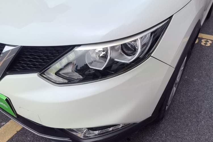 Used Nissan Qashqai 2016 2.0L CVT Elite Edition Left Front Headlight