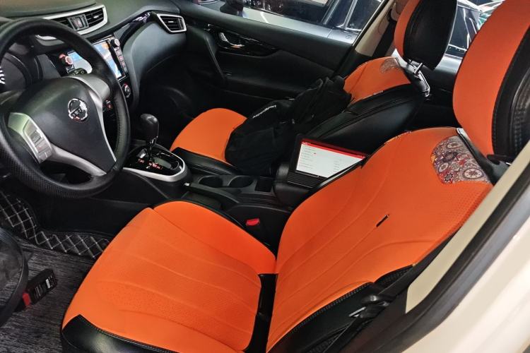 Used Nissan Qashqai 2016 2.0L CVT Elite Edition Left Front Seat