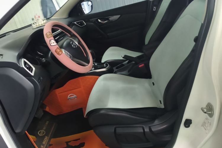 Used Nissan Qashqai 2016 2.0L CVT Elite Edition Left Front Seat