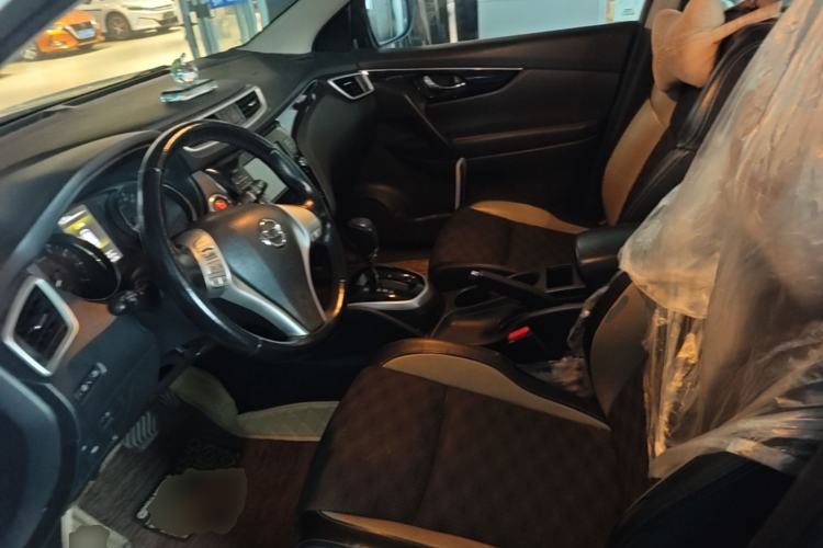 Used Nissan Qashqai 2016 2.0L CVT Luxury Edition Left Front Seat