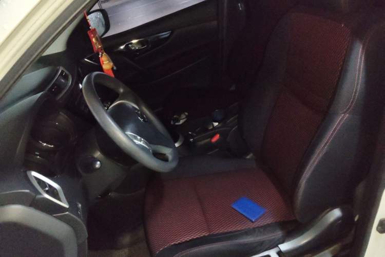 Used Nissan Qashqai 2016 2.0L CVT Elite Edition Left Front Seat