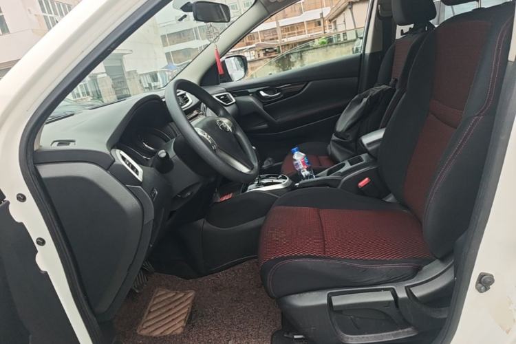 Used Nissan Qashqai 2016 2.0L CVT Elite Edition Left Front Seat