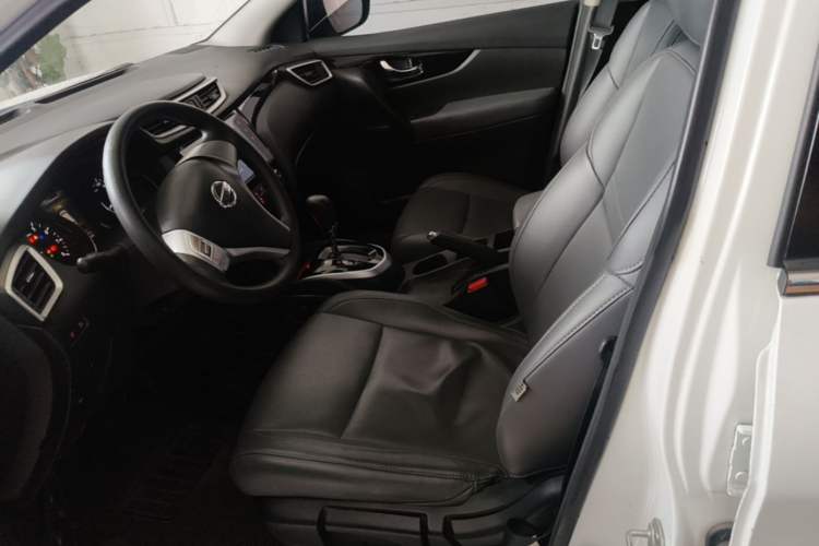 Used Nissan Qashqai 2016 2.0L CVT Elite Edition Left Front Seat