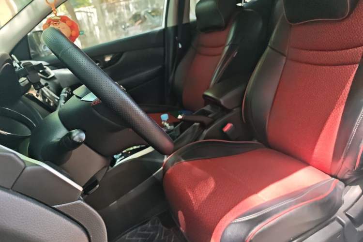Used Nissan Qashqai 2016 2.0L CVT Elite Edition Left Front Seat