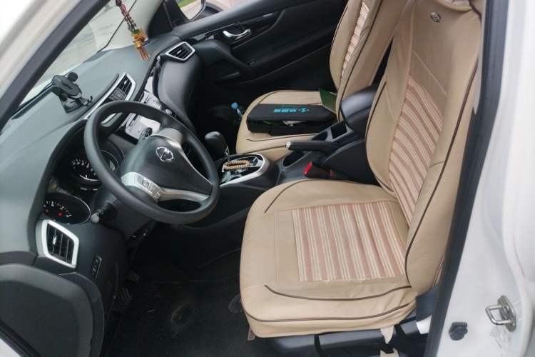 Used Nissan Qashqai 2016 2.0L CVT Elite Edition Left Front Seat