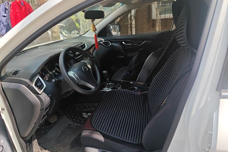 Used Nissan Qashqai 2016 2.0L CVT Elite Edition Left Front Seat