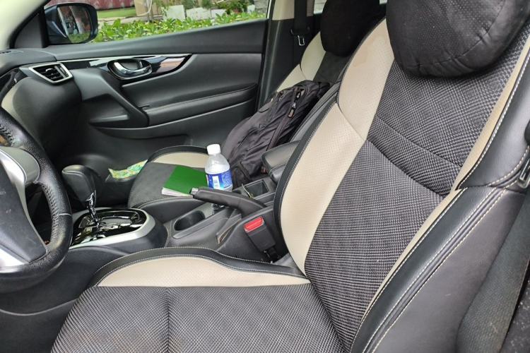 Used Nissan Qashqai 2016 2.0L CVT Luxury Edition Left Front Seat