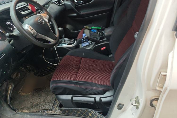 Used Nissan Qashqai 2016 2.0L CVT Elite Edition Left Front Seat