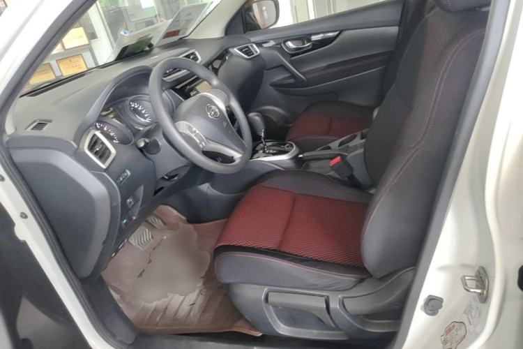 Used Nissan Qashqai 2016 2.0L CVT Elite Edition Left Front Seat