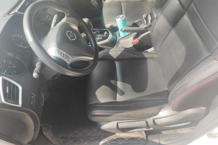 Used Nissan Qashqai 2016 2.0L CVT Elite Edition Left Front Seat