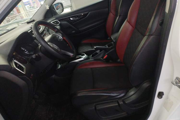 Used Nissan Qashqai 2016 2.0L CVT Luxury Edition Left Front Seat