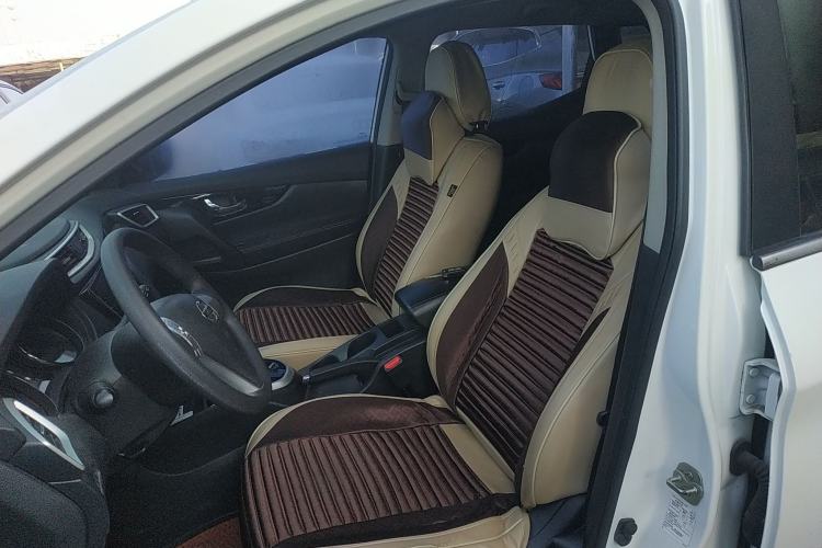 Used Nissan Qashqai 2016 2.0L CVT Elite Edition Left Front Seat