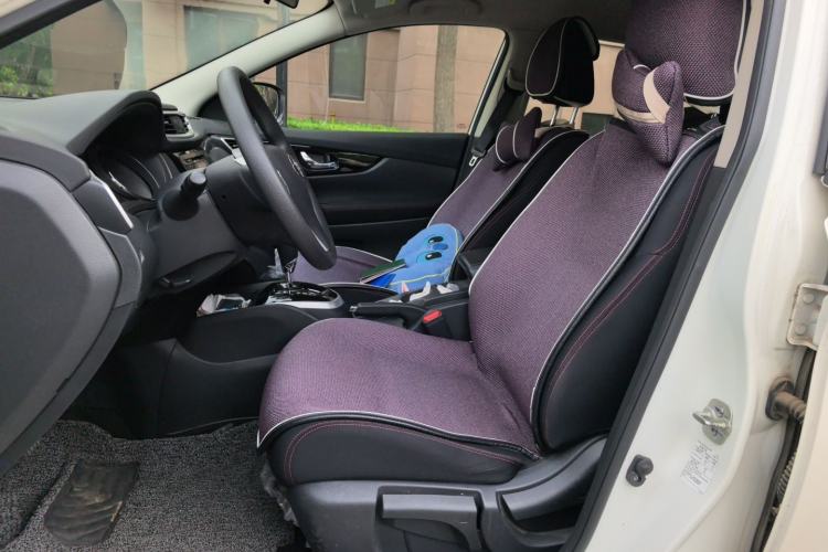 Used Nissan Qashqai 2016 2.0L CVT Elite Edition Left Front Seat