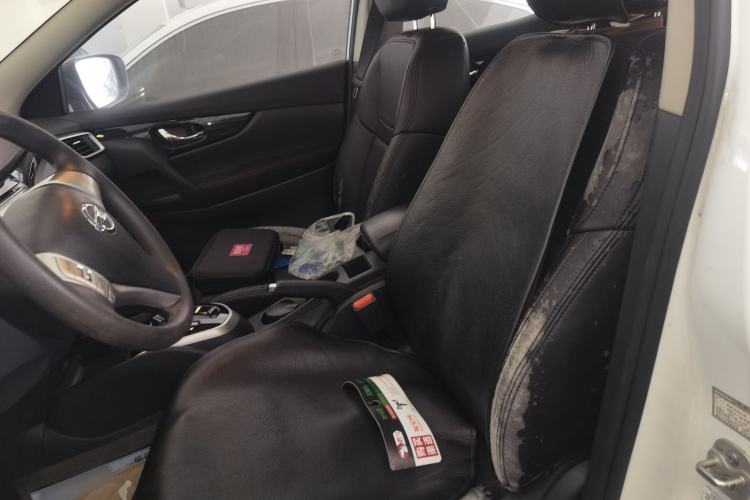 Used Nissan Qashqai 2016 2.0L CVT Elite Edition Left Front Seat