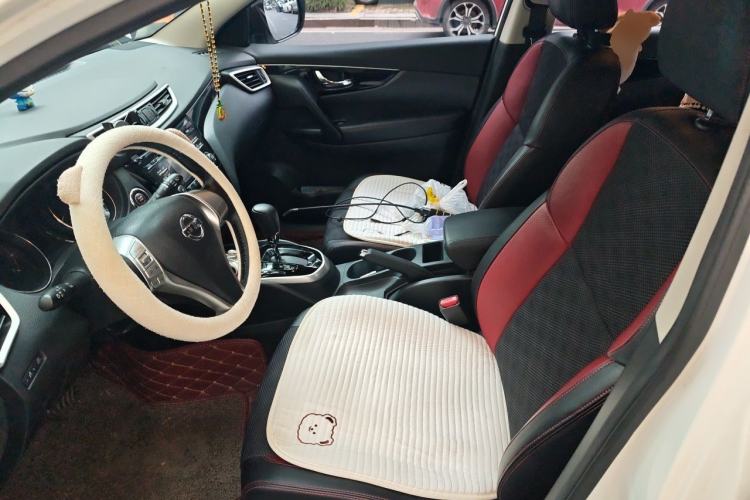 Used Nissan Qashqai 2016 2.0L CVT Luxury Edition Left Front Seat