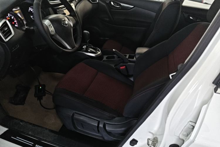 Used Nissan Qashqai 2016 2.0L CVT Elite Edition Left Front Seat