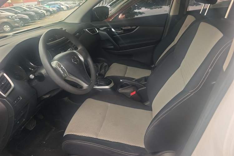 Used Nissan Qashqai 2016 2.0L CVT Elite Edition Left Front Seat