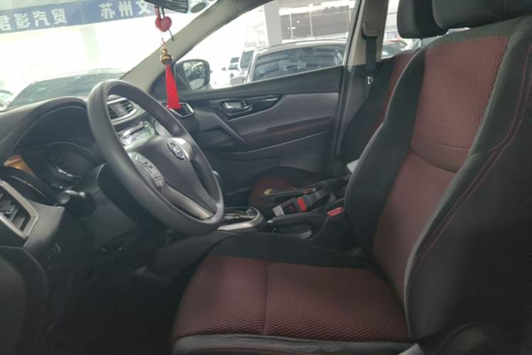 Used Nissan Qashqai 2016 2.0L CVT Elite Edition Left Front Seat