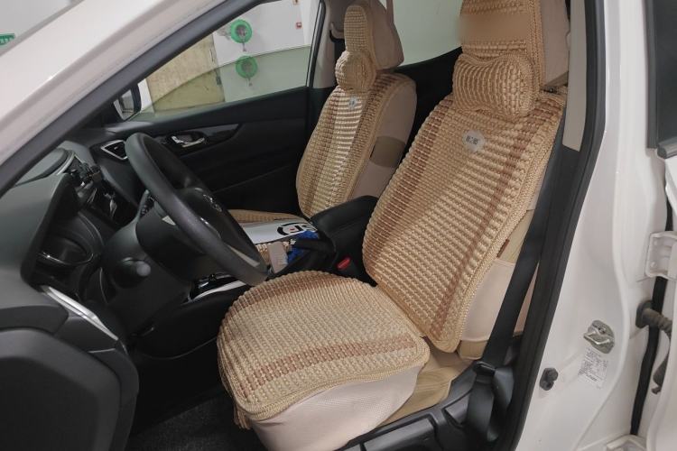 Used Nissan Qashqai 2016 2.0L CVT Elite Edition Left Front Seat