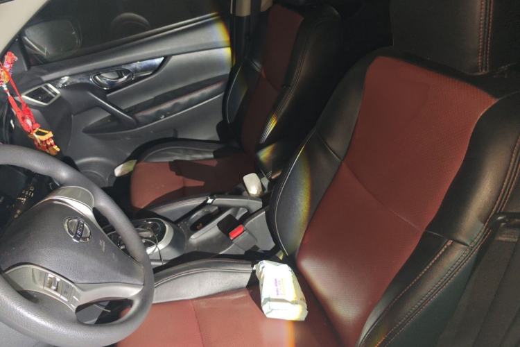Used Nissan Qashqai 2016 2.0L CVT Elite Edition Left Front Seat