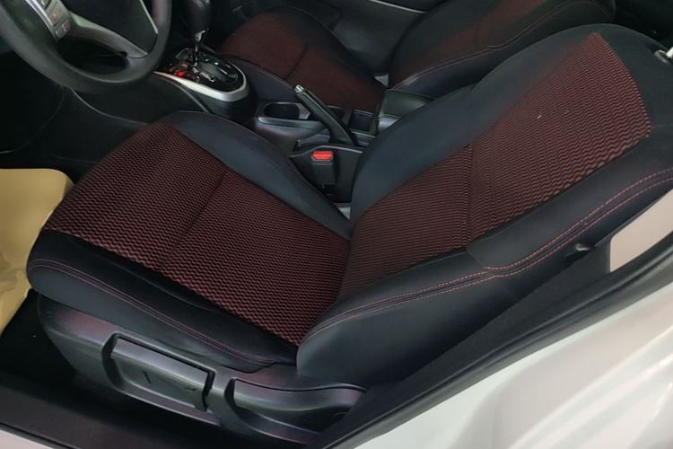 Used Nissan Qashqai 2016 2.0L CVT Elite Edition Left Front Seat