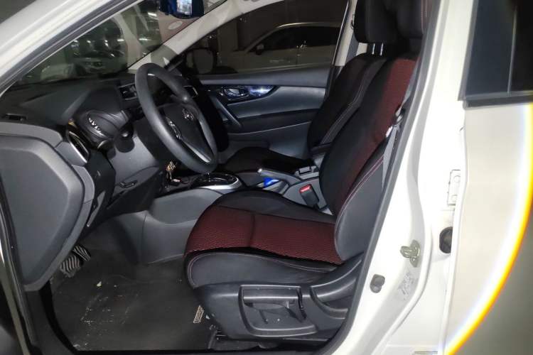 Used Nissan Qashqai 2016 2.0L CVT Elite Edition Left Front Seat