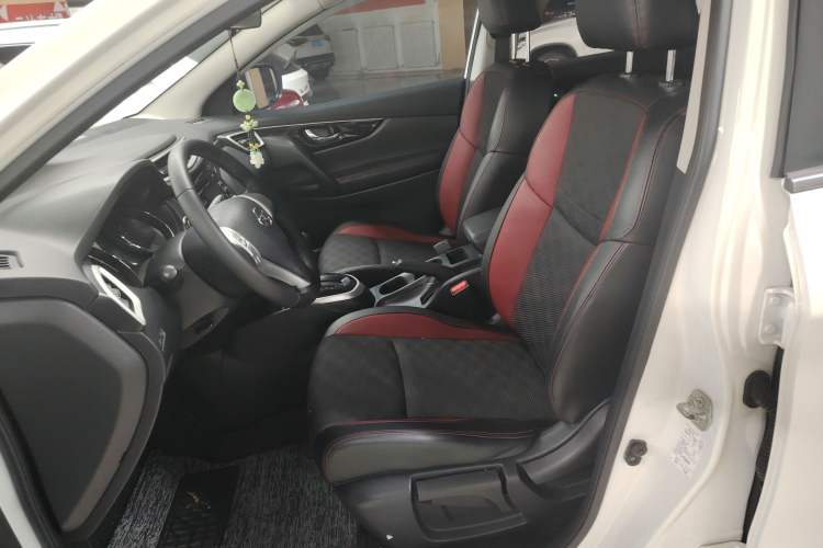 Used Nissan Qashqai 2016 2.0L CVT Luxury Edition Left Front Seat