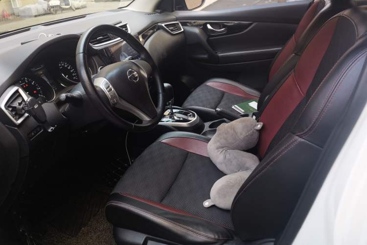 Used Nissan Qashqai 2016 2.0L CVT Luxury Edition Left Front Seat