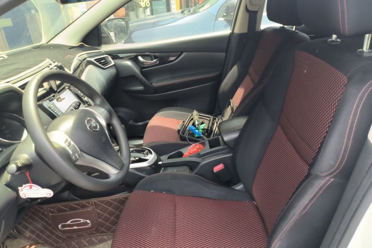 Used Nissan Qashqai 2016 2.0L CVT Elite Edition Left Front Seat